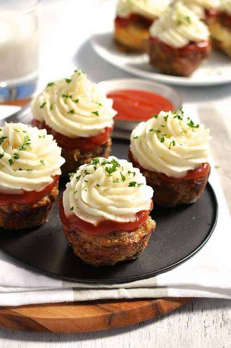 meatloaf cupcakes with mashed potatoes
