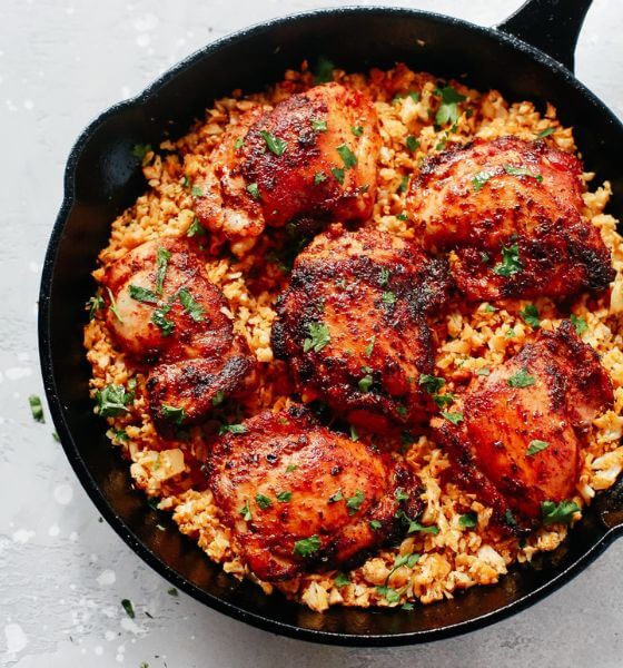 Spicy chicken and rice in skillet