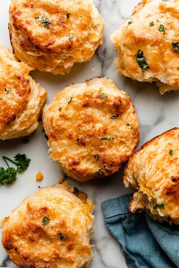 Homemade Cheddar Biscuits (Like Red Lobster)